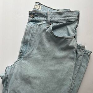 Abercrombie & Fitch Women’s The Loose High Rise Light Wash Jeans